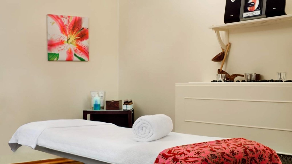 le_mridien_piccadilly_spa_treatment_room